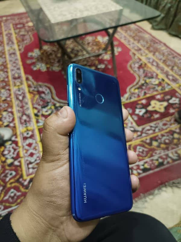 Huawei Y7 prime 2019 (4/64)gb 2