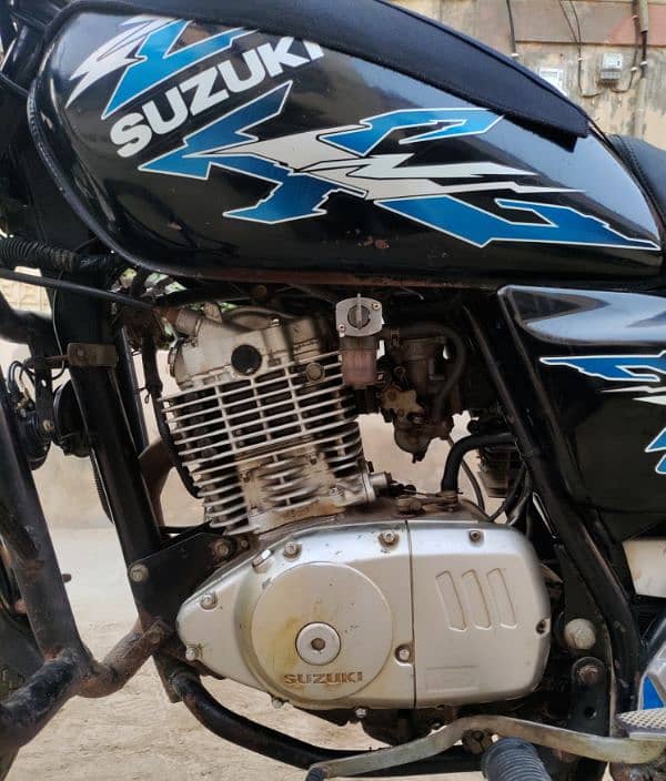 Suzuki GS 150 (Special Edition) 6