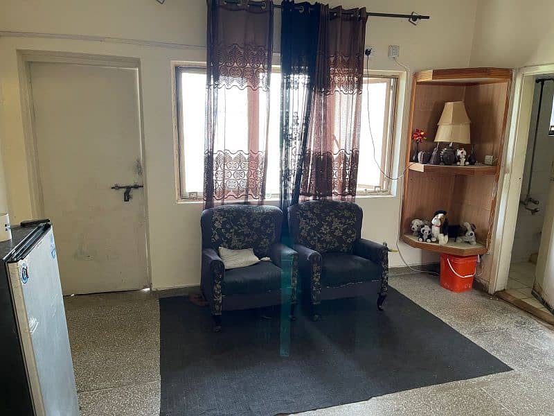 one room available for rent 7