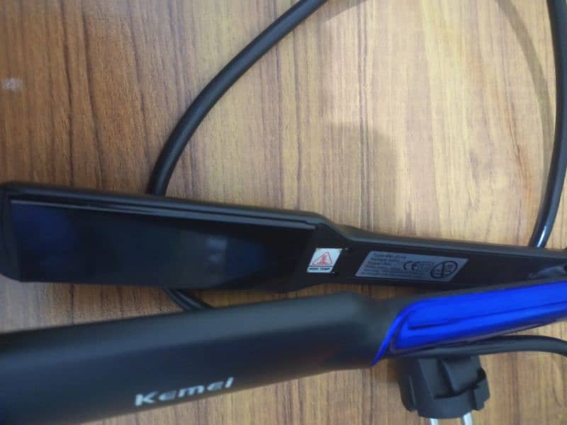 imported original Kemei brand hair straightener for sale 1