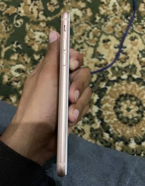 iphone 8  waterpack 256 gb 2