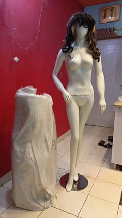 female mannequin