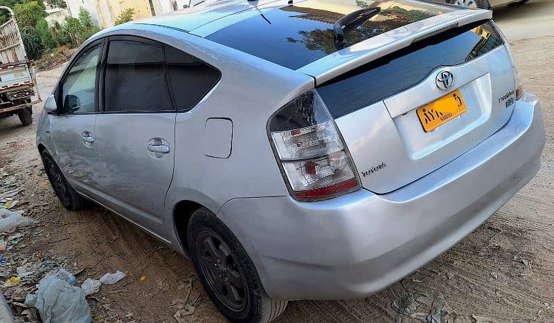 Toyota Prius 2008-2013 in mint condition for sale 3