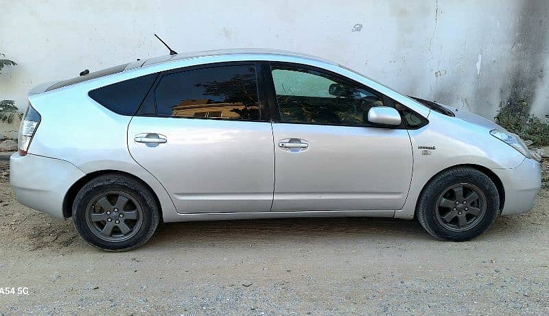 Toyota Prius 2008-2013 in mint condition for sale 8