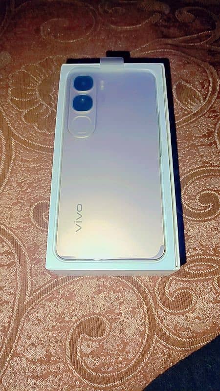 vivo y200 256 GB wala 1 day use hai 1