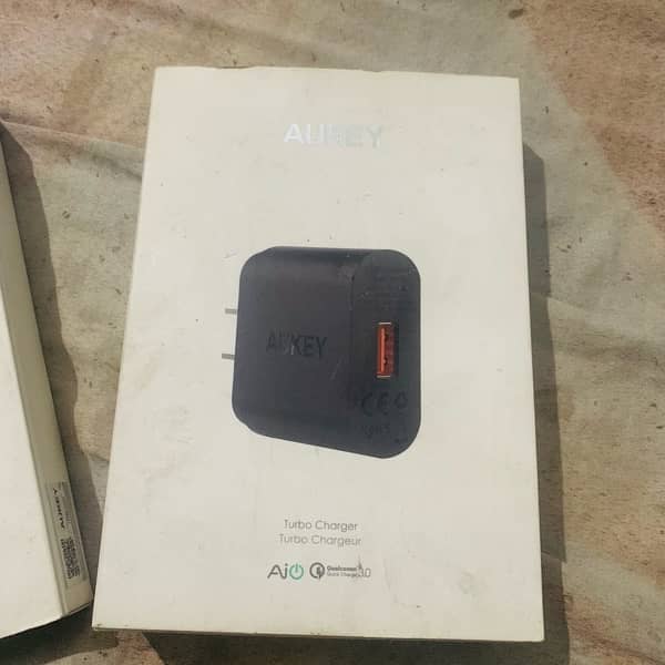 aukey 18W lot charger and iPhone cable 0