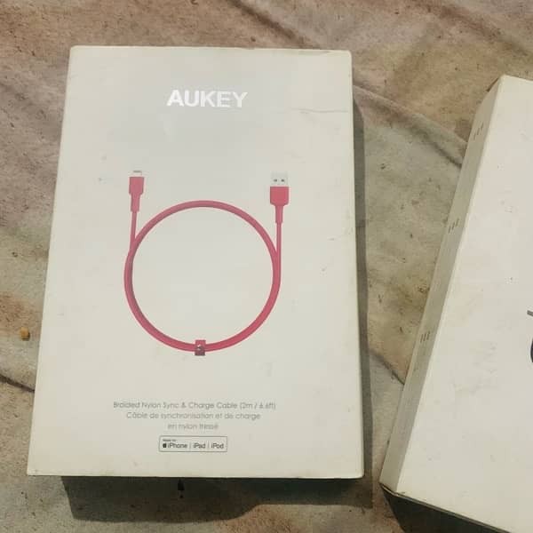 aukey 18W lot charger and iPhone cable 1