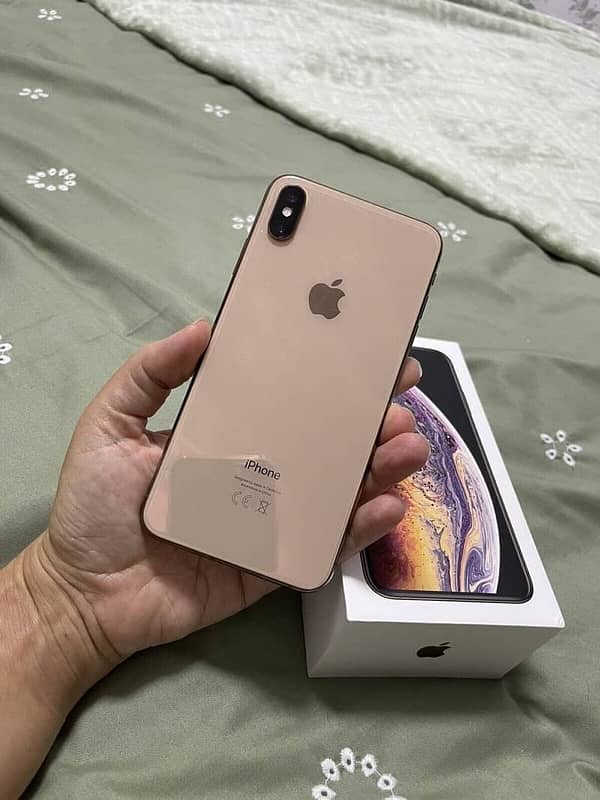 IPHONE XSMAX GOLD COLOR LUSH CONDITION BOX SATH 0