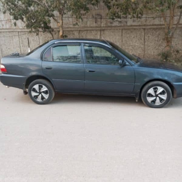 Toyota Corolla XEG 2000 1