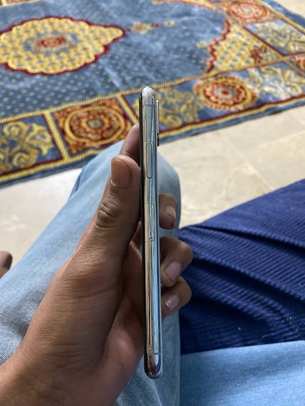 IPhone X FU 64 non 4