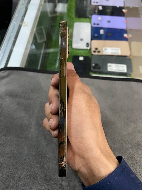 Iphone 12 Pro Max 256gb PTA Approve 4