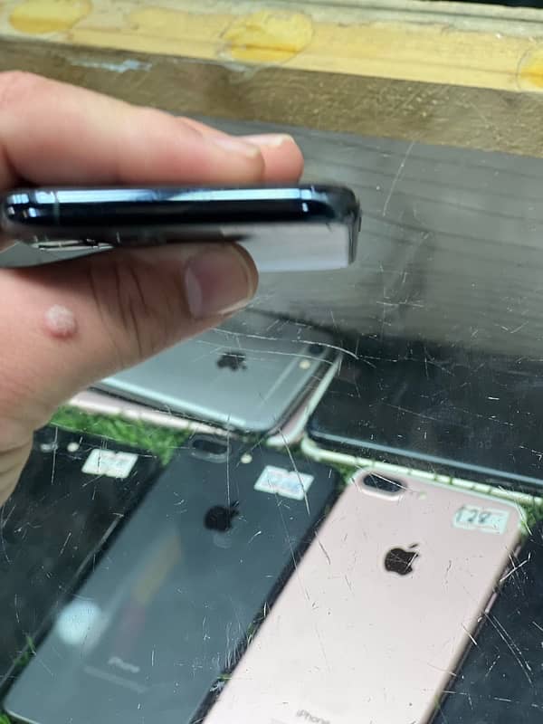 iphone 11pro non pta 64GB 89%battery health  10/10conditioj 1