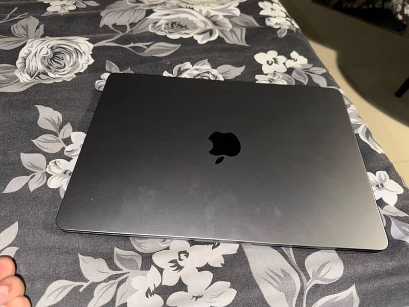 Macbook Air M2 2022 8/256 3