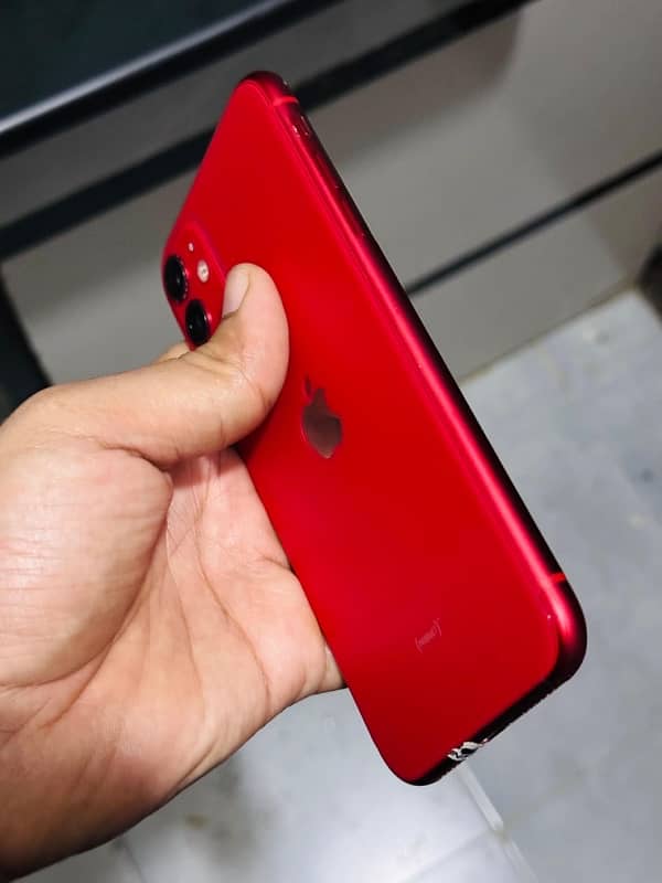 iPhone 11 128gb pta approve dual sim. 0