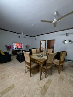 three bed dd well maintained ground floor portion for rent in johar