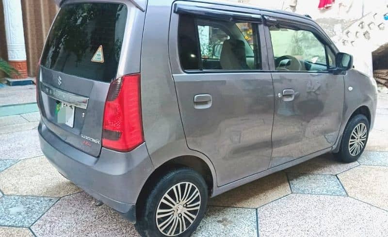 Suzuki Wagon R 2017 1