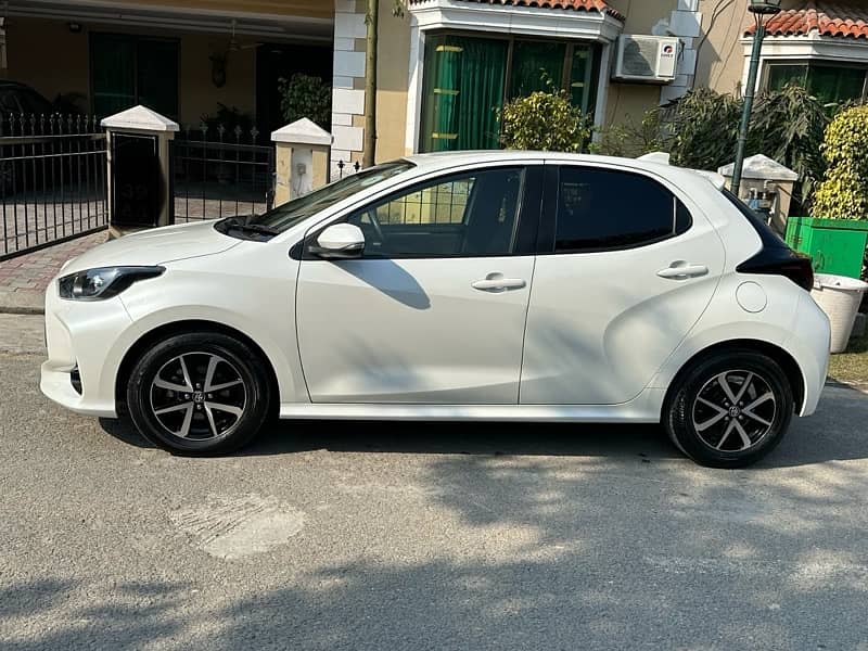 Toyota Yaris hatchback 2020 1