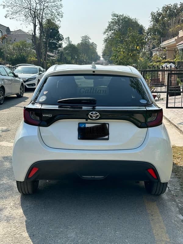 Toyota Yaris hatchback 2020 3