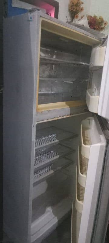 Dawlance company ki fridge h 1