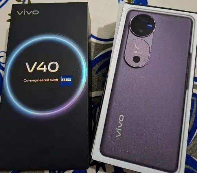 vivov40 good cond com box 1