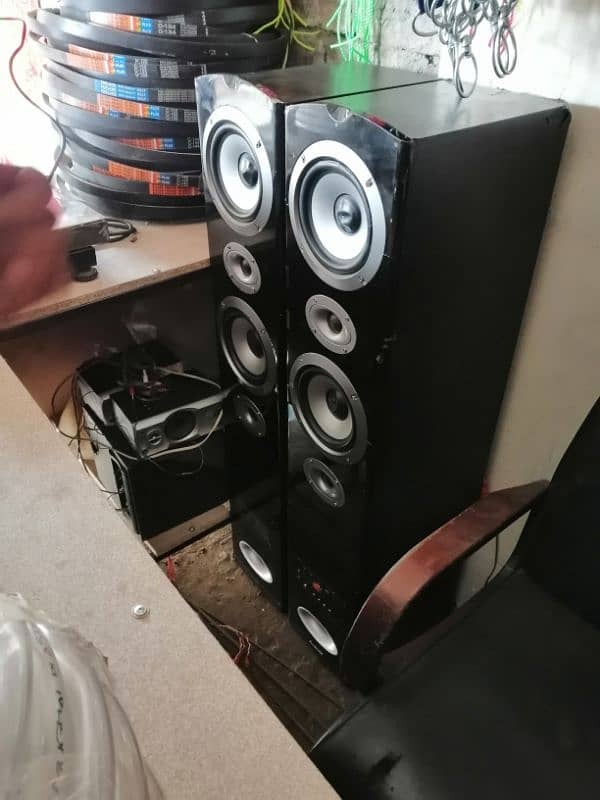 Audionic woofer for sale koe bi fold nhi hai 1