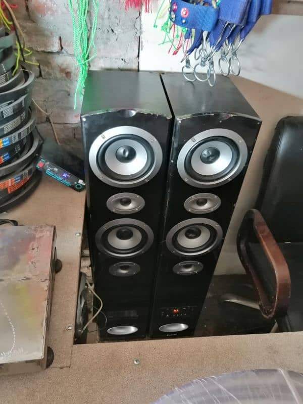 Audionic woofer for sale koe bi fold nhi hai 4