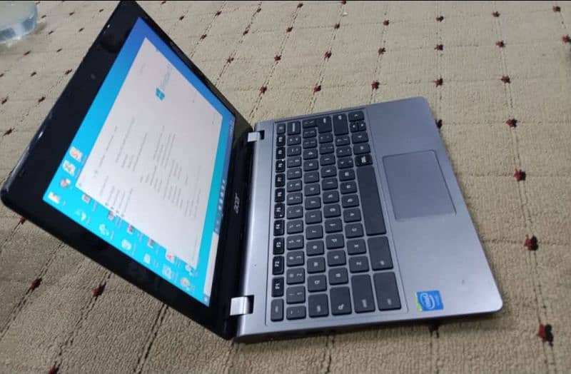 acer C740 5th generation 4gb 128gb 4