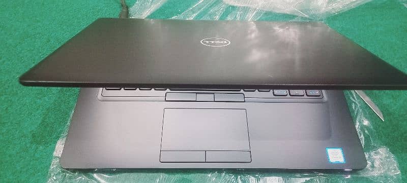 Dell latitude E5480 Core i5 6th Generation 8gb 256gb SSD back-light 2