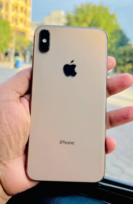 iPhone XS Max 1