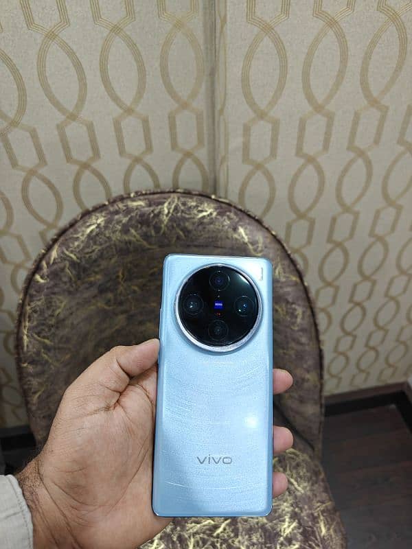 vivo x100 pro 16/512 Non PTA Non Active 6