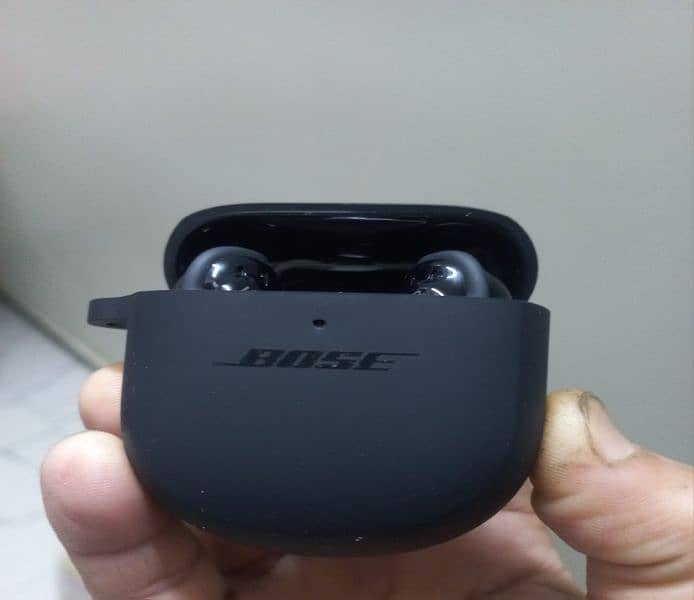 Bose QuietComfort Ultra Wireless Noise Cancelling Earbuds (Black) 1