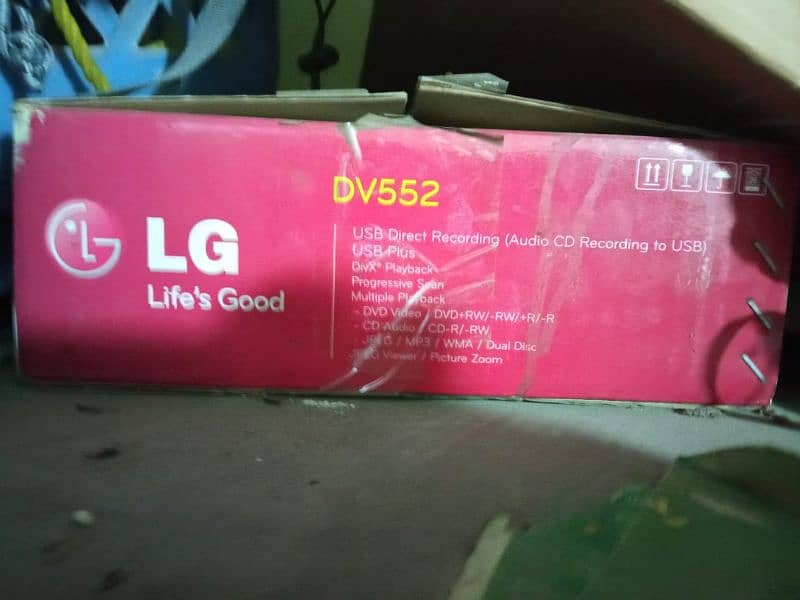 LG DV 552 Slim DVD Player 1