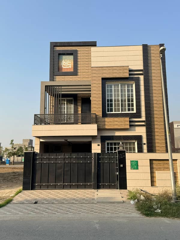 5 MARLA BRAND NEW HOUSE FOR SALE IN VERY REASONABLE PRICE ( LOW COST A BLOCK ) 0