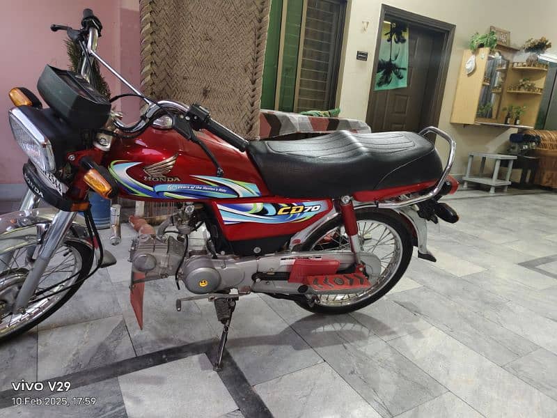 Honda CD 70 9