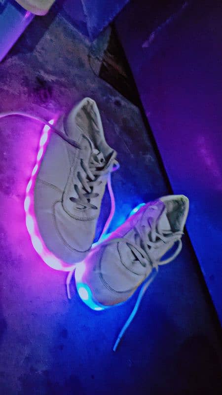 JORDEN UNIVERSITY SNEAKERS WITH BLINKING 7 LIGHTS 1