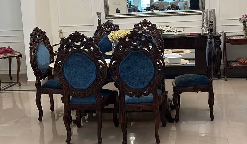 LIKE NEW ROSEWOOD DINING TABLE + CHAIRS SET 1