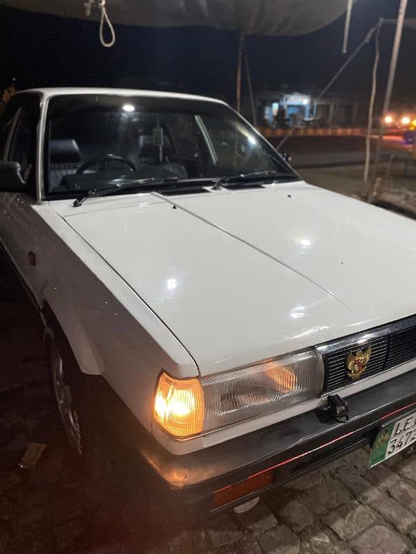 Nissan Sunny 1988 7