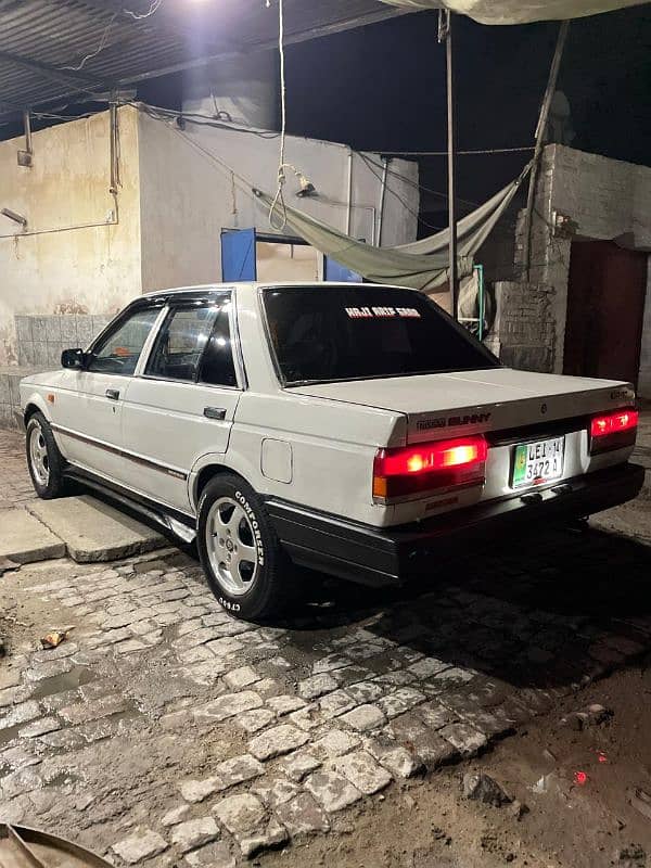 Nissan Sunny 1988 8