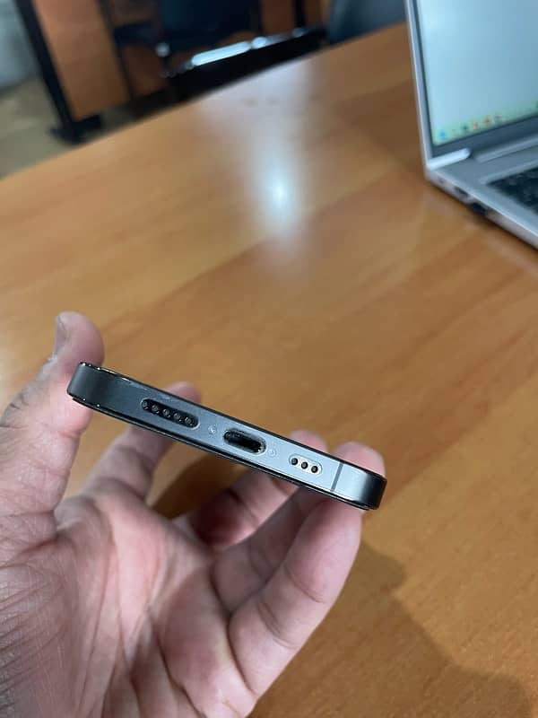 Iphone 12 Pro PTA 256 GB 9