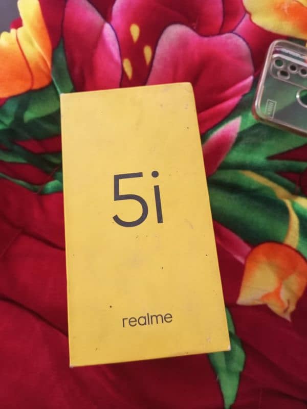 Realme 5i with box no charge 1