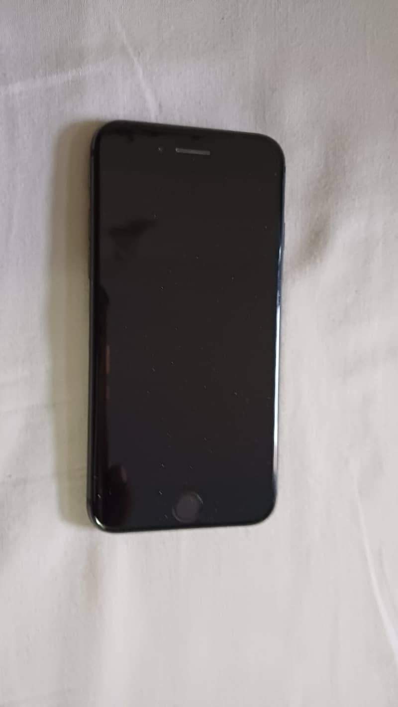 Apple iPhone 8 - 64GB PTA Approved 1