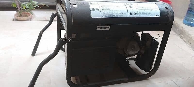 5kw . bilkul okay generator hai kuchh manth use 2