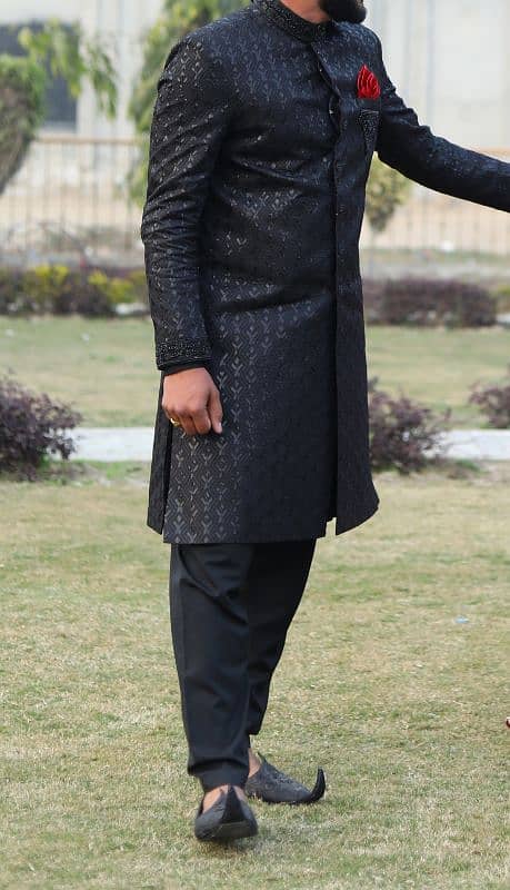 Brand new condition Black Sherwani, Kulla and khussa 10