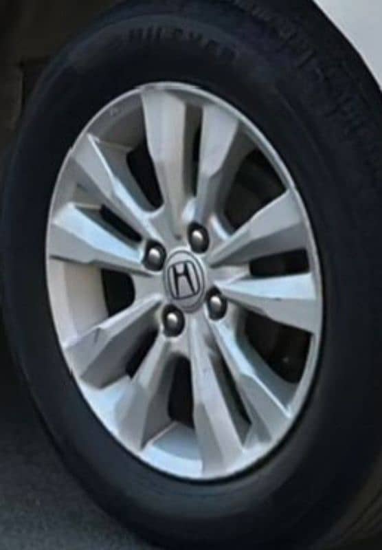 Honda city aspire original alloy Rims 4 pic's 0