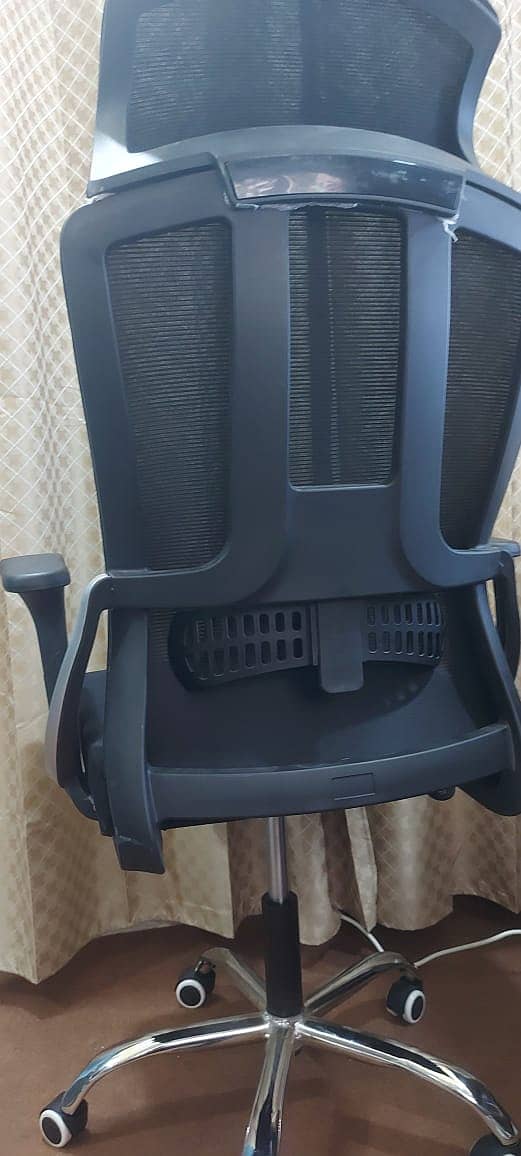 chair/Executive Revolving chairs/office chairs/mesh chairs/high back 4