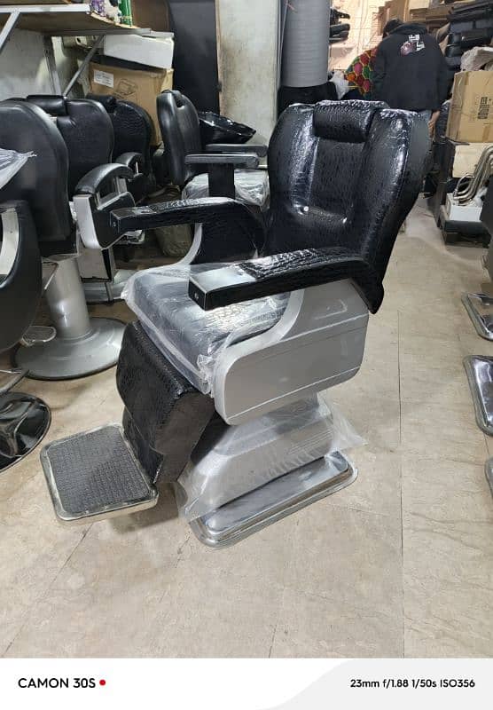 Make-up chair / parlor chair / Salon chair / Barber chair 15