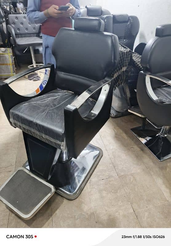 Make-up chair / parlor chair / Salon chair / Barber chair 16