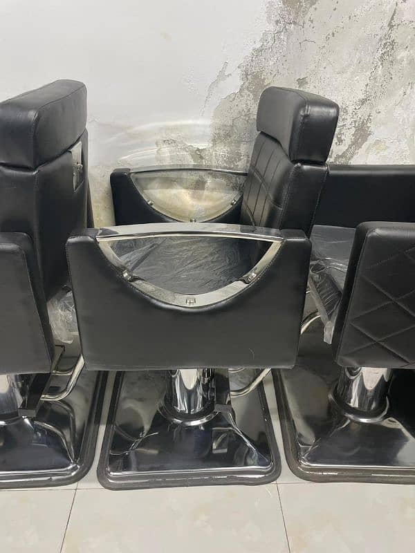 Make-up chair / parlor chair / Salon chair / Barber chair 17