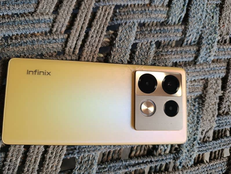 infinix note 40pro for sale 12+12 GB ram 256 GB room 70watt fast charg 7