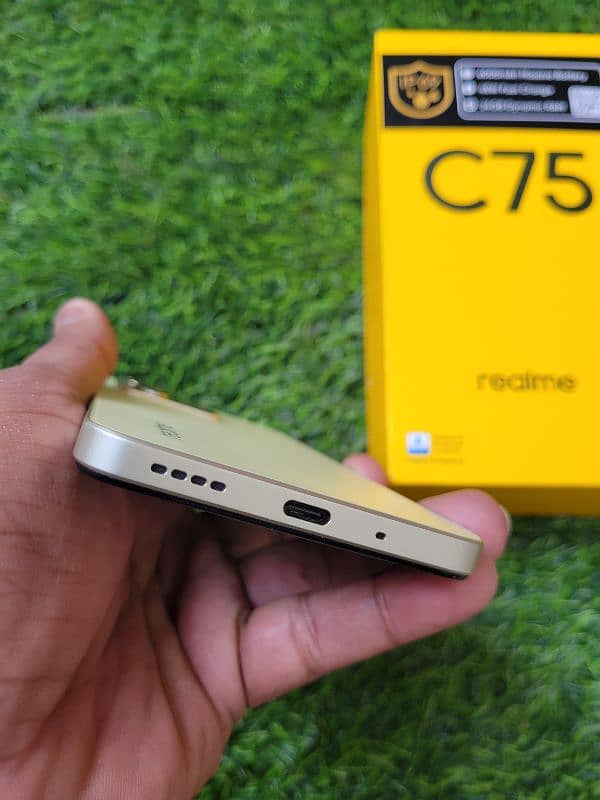 Realme C75 8Gb 128Gb ( 50Mp Cam ) 6000 Mah. Just Box Open Brand new 4